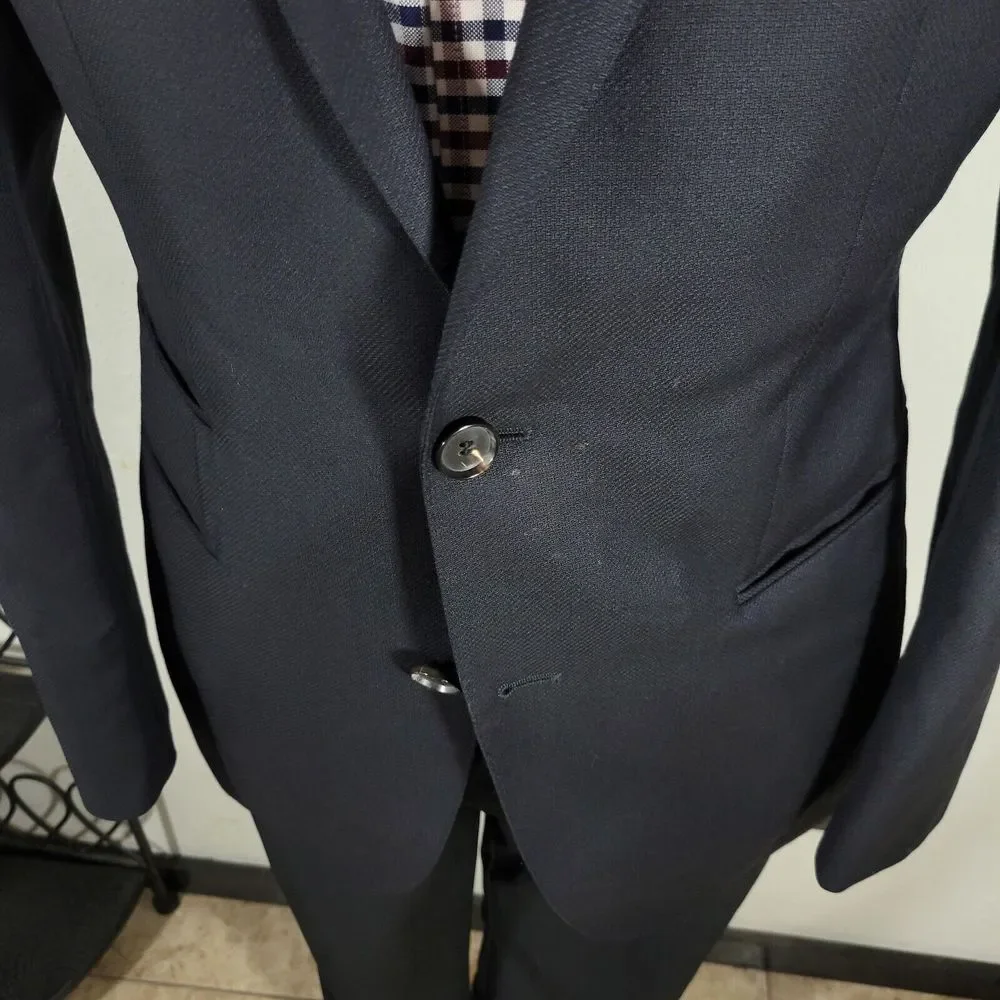 Hugo Boss Men's Sport Coat Blazer Two Button Solid Black SHK SKIN Wool Size 40R‎